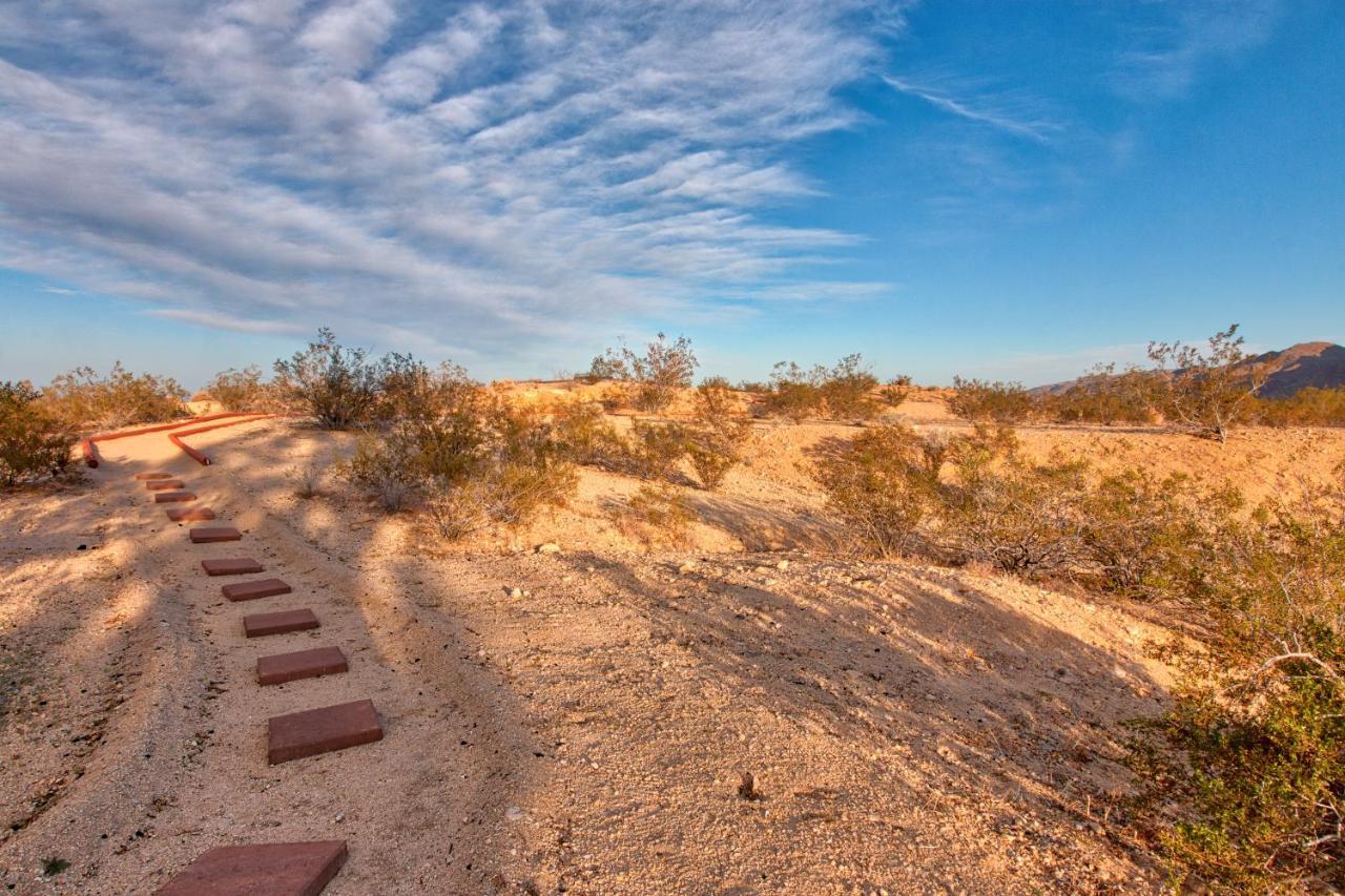 Chuck'S Cabin In A Joshua Tree Community Twentynine Palms Exterior photo